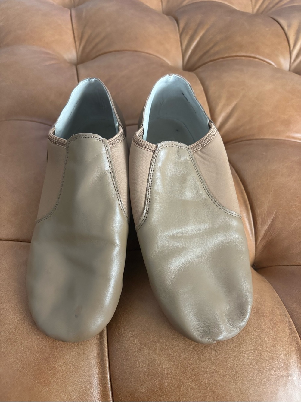 Women’s jazz shoes.